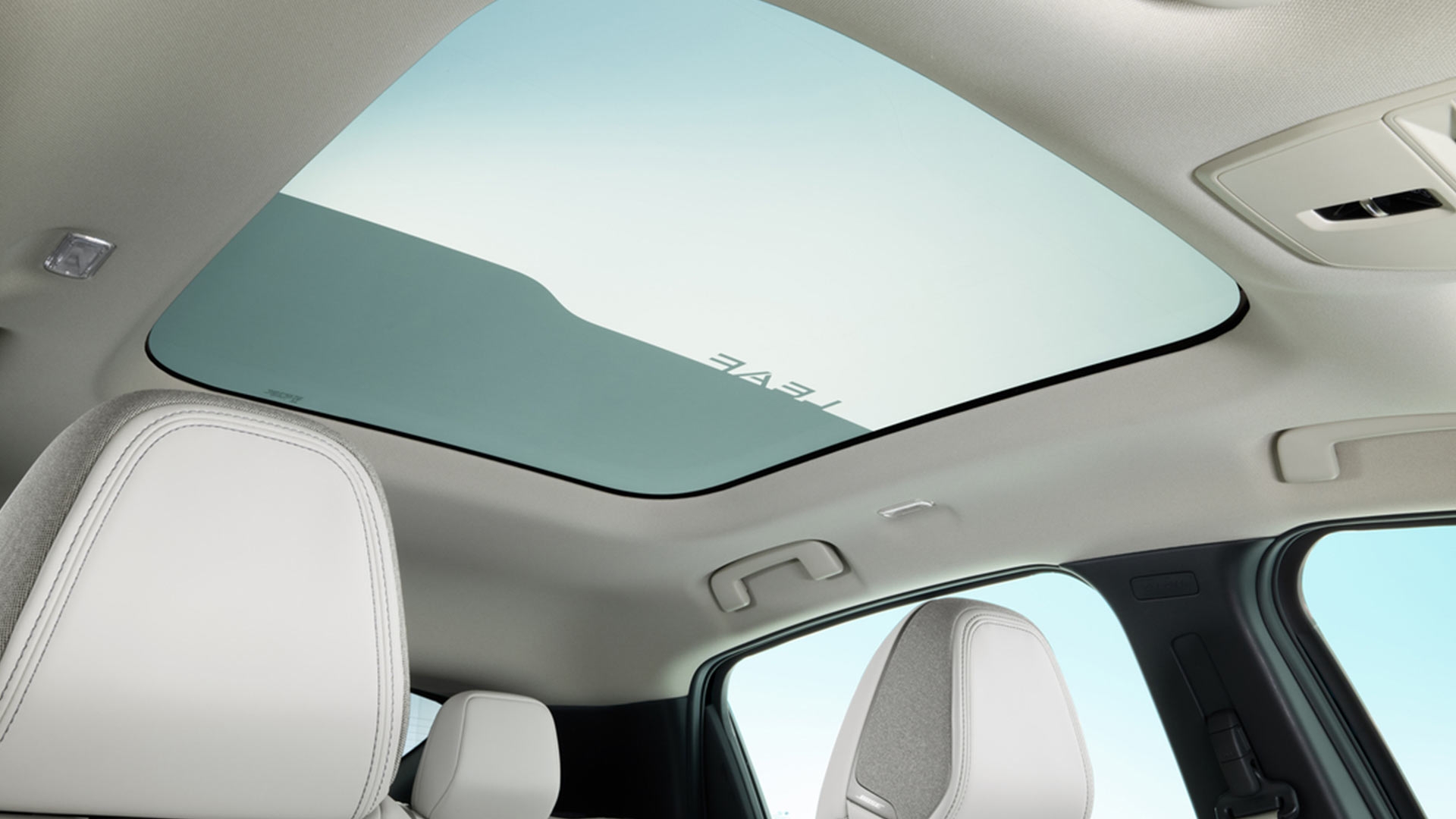 NISSAN-LEAF-2026-TOIT-PANORAMIQUE