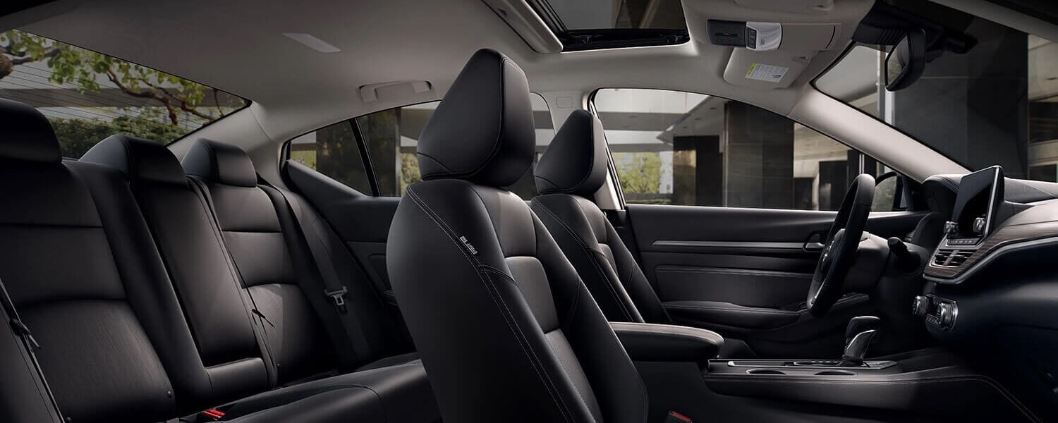 Les sièges zéro gravité de la Nissan Altima 2025.