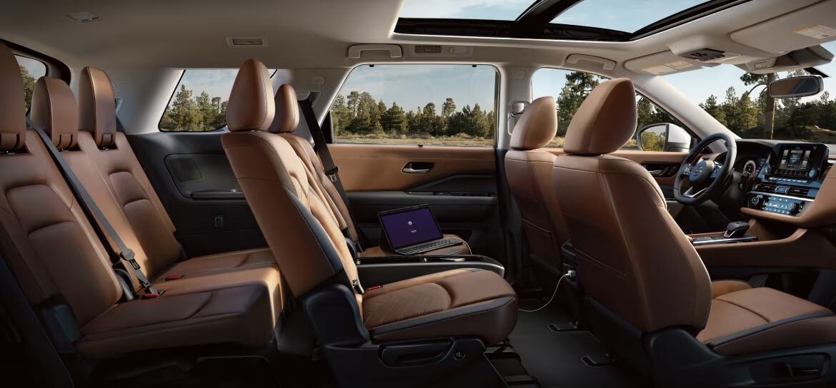 Habitacle à 7 ou 8 occupants du Nissan Pathfinder 2025.